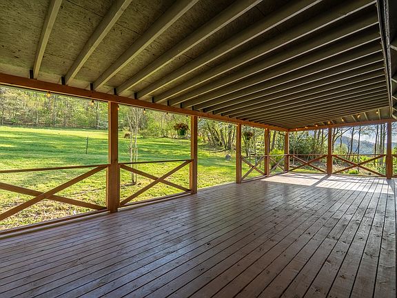 9th image of 3956 Franks Creek Rd