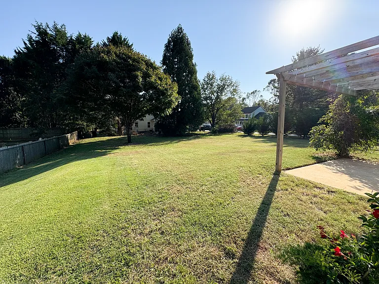 102 Wickersham Dr — Photo 14