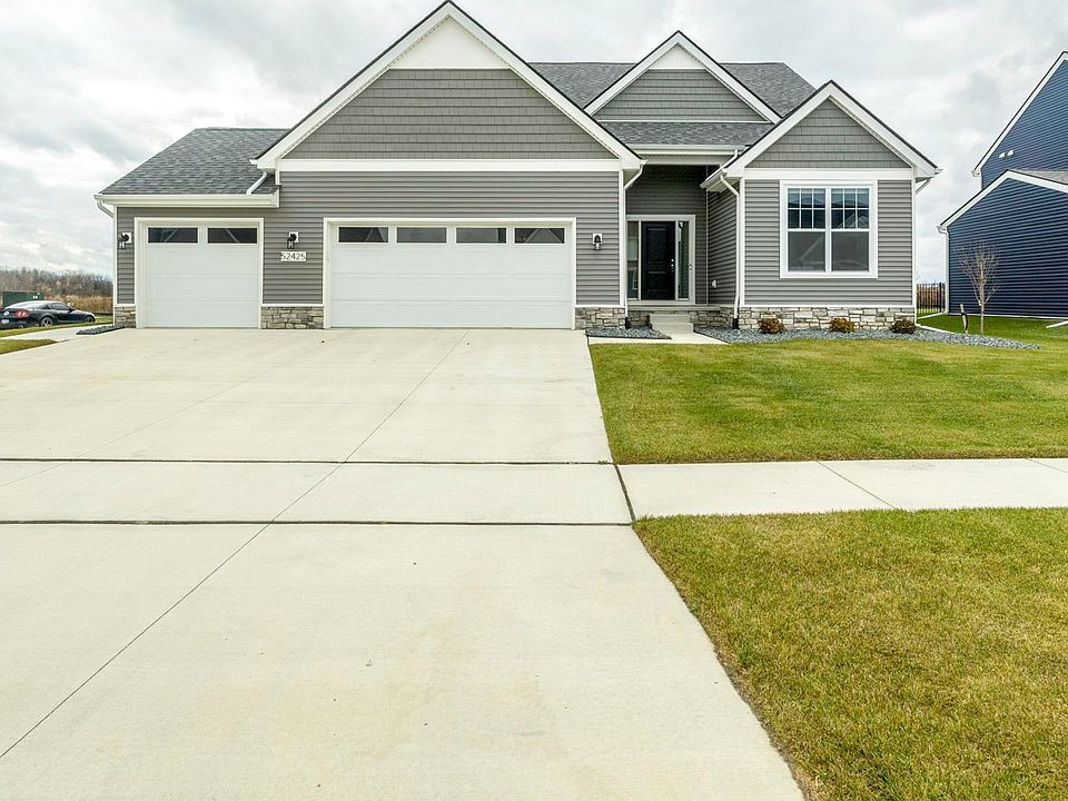 1st image of 52425 Wellington Valley Dr