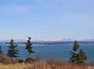 2755 Coastview Ln, Lummi Island, WA 98262