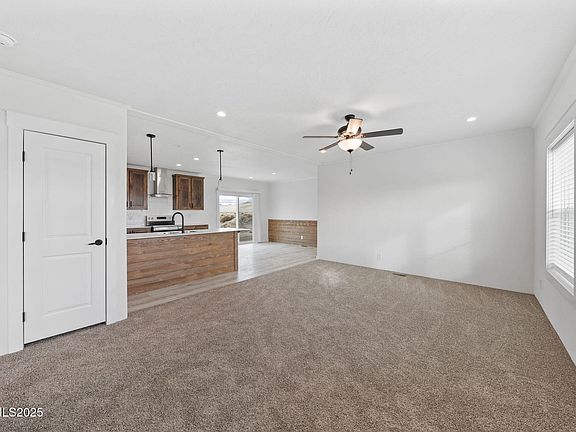 3rd image of 6225 Sand Creek Cir