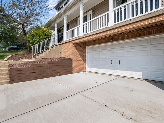 3rd image of 8013 Woodcreek Dr