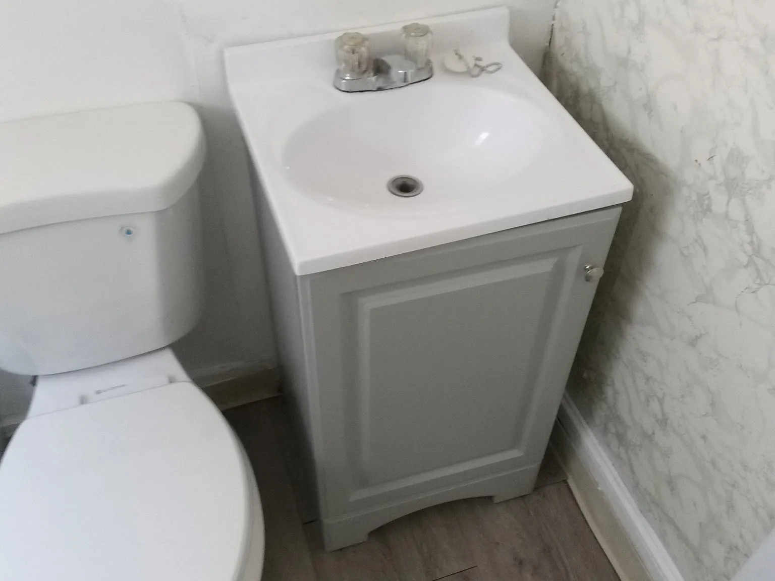 2 bed, 1000 sqft, $800 — Photo 1