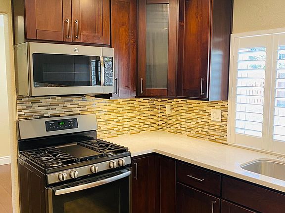 5th image of 610 Blossom Glen Ct