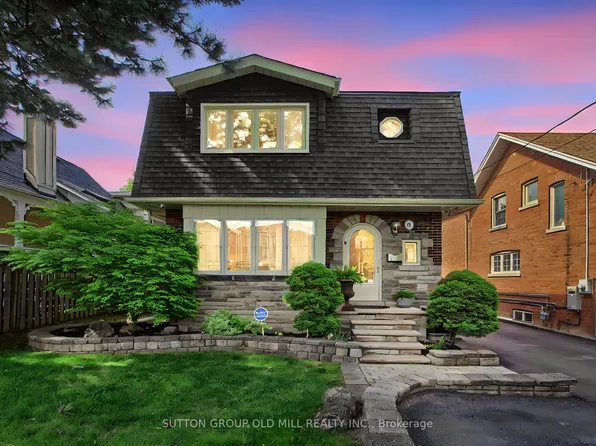 8 Lockheed Blvd, Toronto, ON M9P 2H6