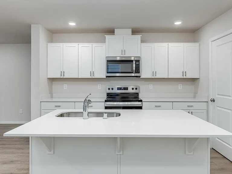 17815 SE Quarry Dr — Photo 2