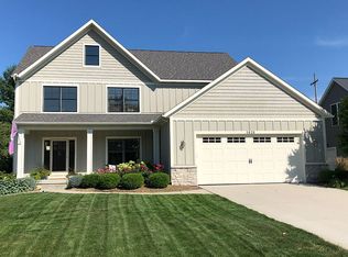 1628 Amberley Ct SE, East Grand Rapids, MI