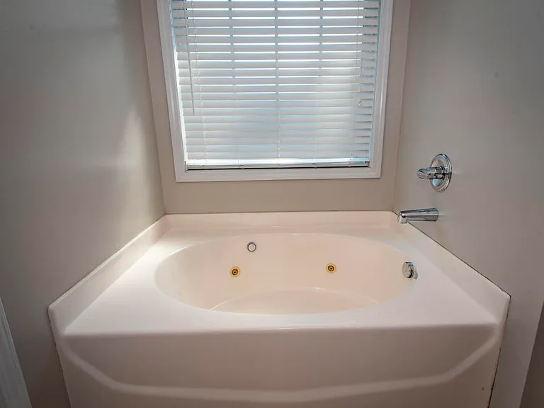 440 Spring Lake Dr — Photo 21