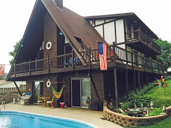 6725 Lakeview Rd, Hanoverton, OH 44423