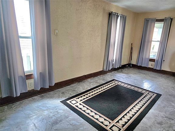 5th image of 204 Boyles Ave