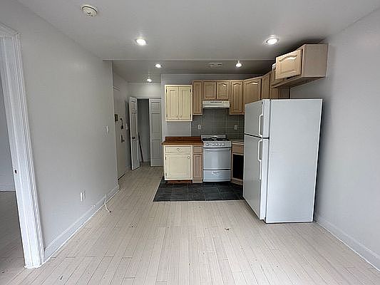 1st image of 64 S Elliott Pl APT 4B