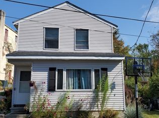 31 W Shore Ave, Hopatcong, NJ 07843