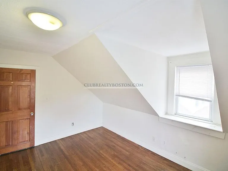 23 Cushing St #2 — Photo 5