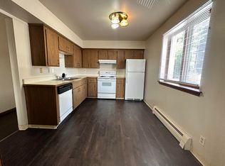 1321 Division St APT 204, Hopkins, MN 55343