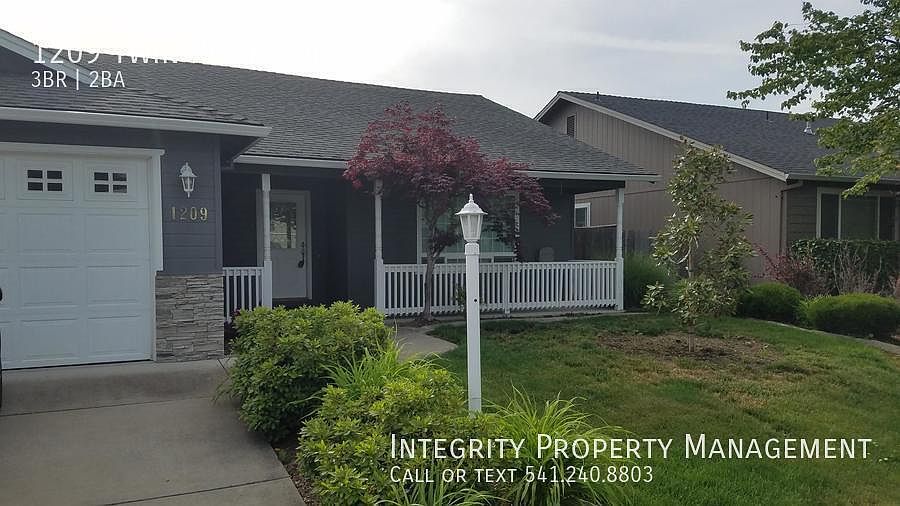 1st image of 1209 Twin Rocks Dr