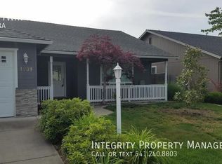 1209 Twin Rocks Dr, Central Pt, OR 97502