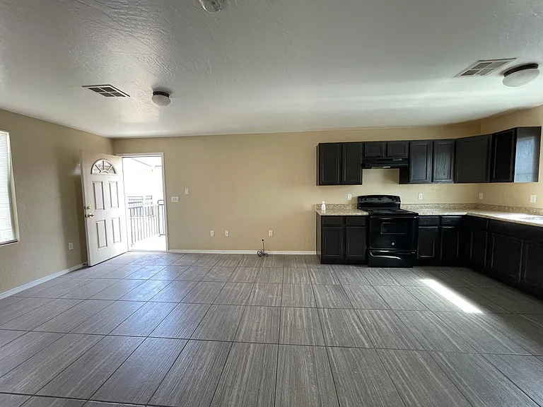512 Center Way — Photo 9