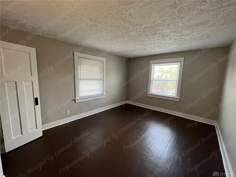 614 S Smithville Rd — Photo 22