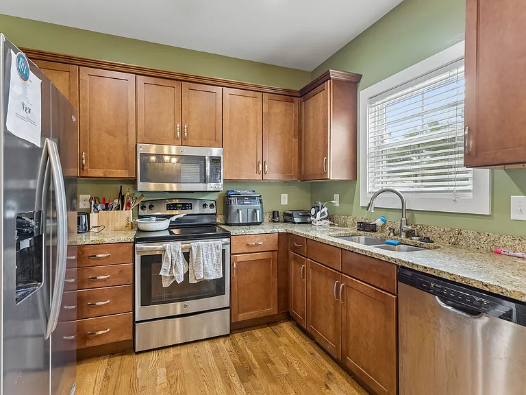 22 Twin Oaks Dr — Photo 6