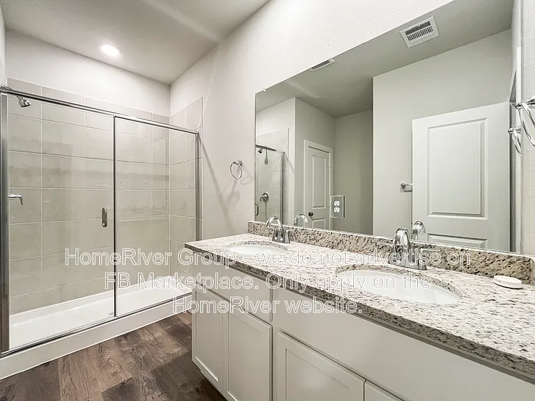 454 Suffolk Dr — Photo 9