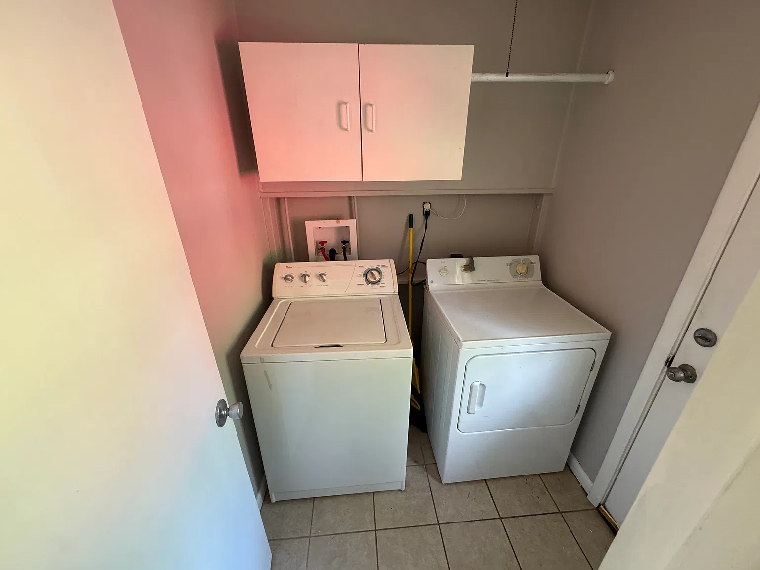 3 bed, 960 sqft, $1,700 — Photo 2