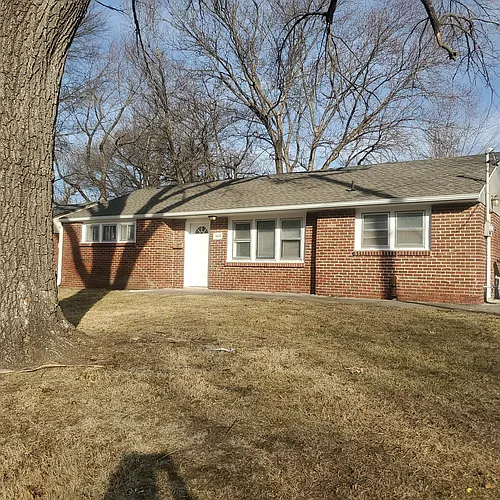 4400 Sycamore Dr Photo 1