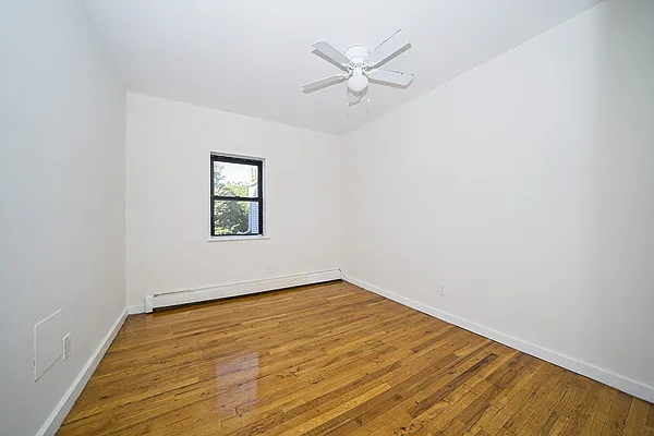 Rented by Level Group | media 4