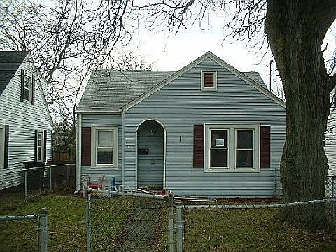 2nd image of 1419 Lake Ave