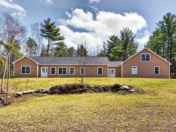 2nd image of 20 Graystone Drive