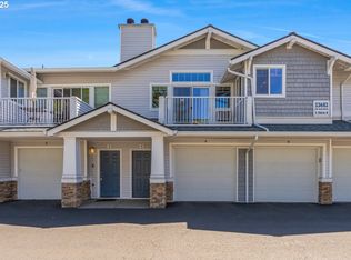 13682 SW Hall Blvd APT 4, Tigard, OR 97223