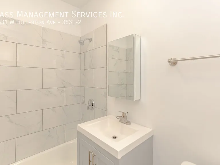 3531 W Fullerton Ave #2 — Photo 10