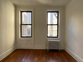 Rented by Urban Real Estate Property Group Inc