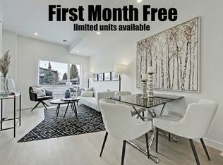 453 35th Ave NW, Calgary, AB T2K 0C2