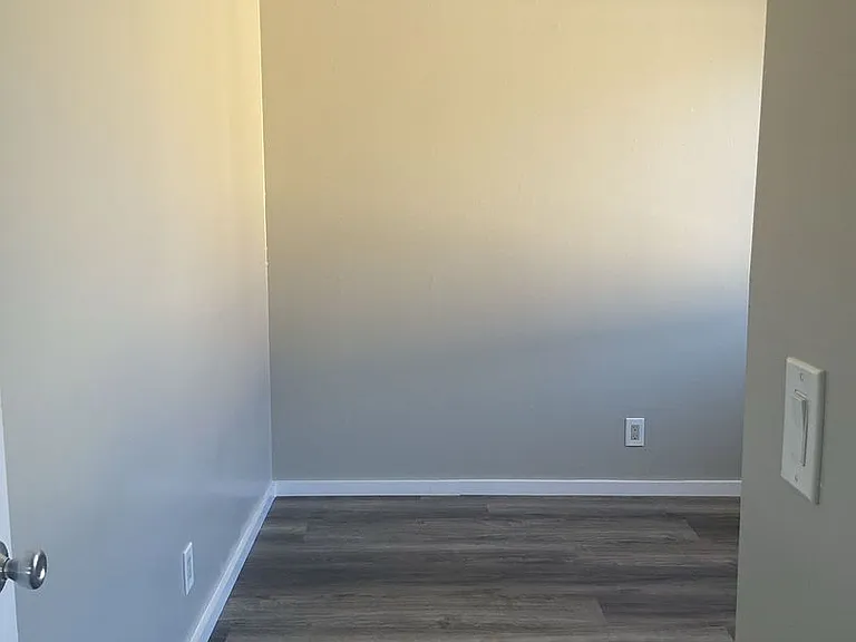 5143 Clara St — Photo 17