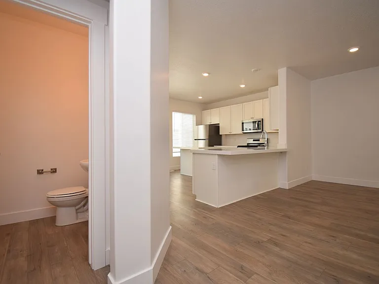 4727 S Hillhouse Cv #102 — Photo 7
