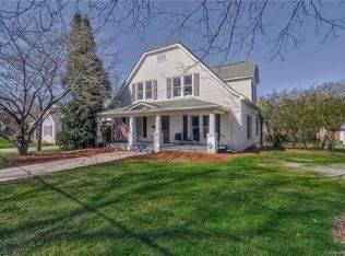 738 N Main St, Mooresville, NC 28115