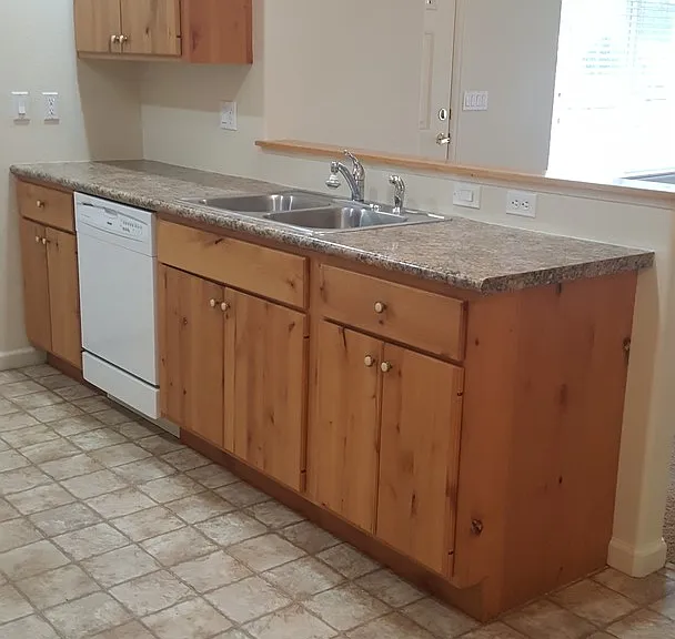 925 Meadows Ave #A — Photo 5