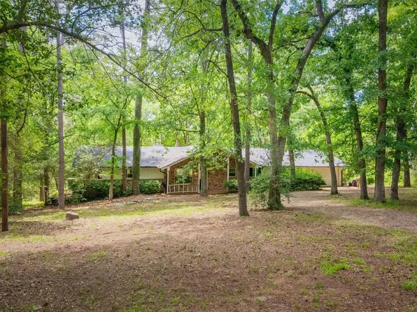 381 Autumn Wood Trl, Holly Lake Ranch, TX 75765
