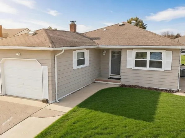 11 Palmetto Point Street, Toms River, NJ 08757