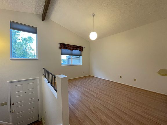 2nd image of 4 Loma Vista Dr