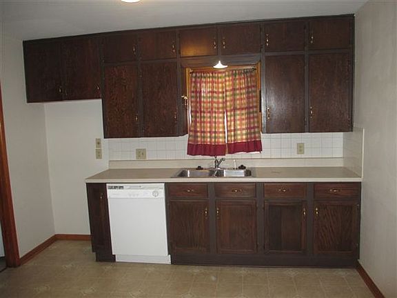 4569 S Walnut, Kitchen
