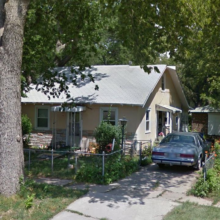 2nd image of 628 W 10th St
