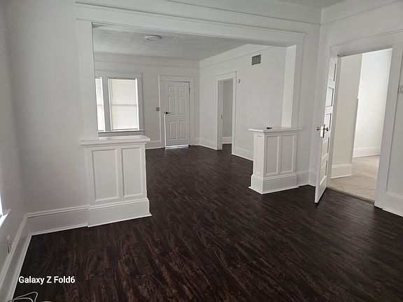 3rd image of 126 Avenue C NE #1
