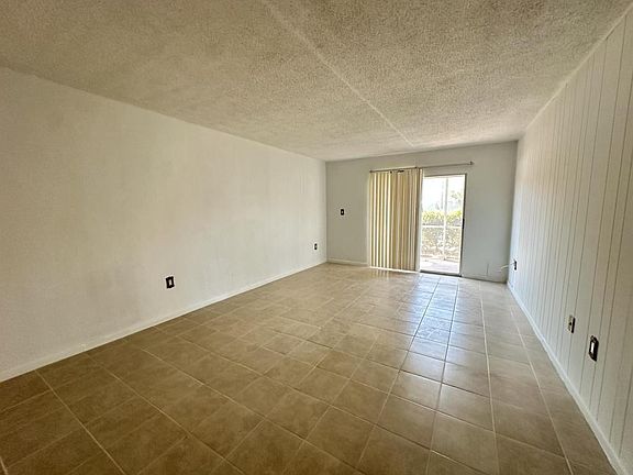 4th image of 1849 Maravilla Ave
