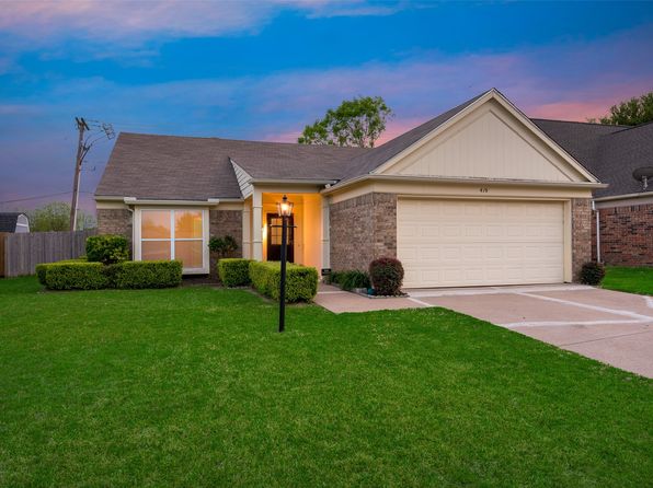 419 Merritt St, Grand Prairie, TX 75052