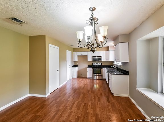 2nd image of 161 Clear Oak