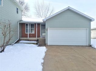 519 16th Ave N, Onalaska, WI 54650