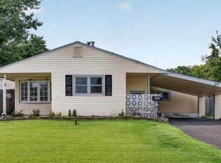 23 Disk Ln, Levittown, PA 19055