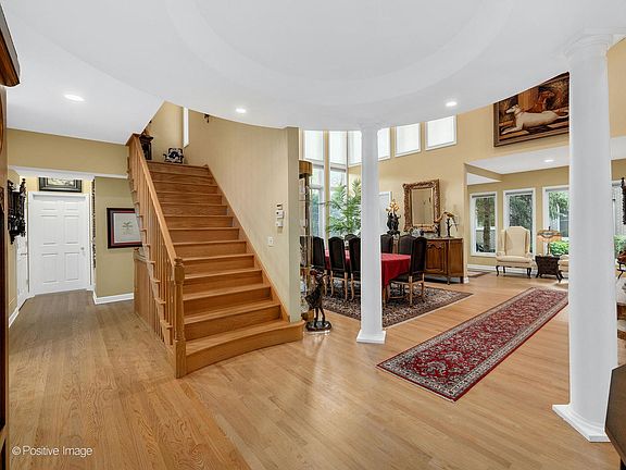 4th image of 1407 Hawthorne Ln #19C