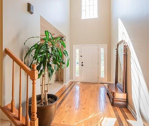 3rd image of 7665 Pinecrest Ln